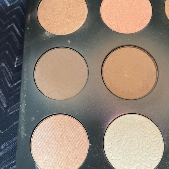 Amazing Smashbox all face palette lightly used - Picture 3 of 5